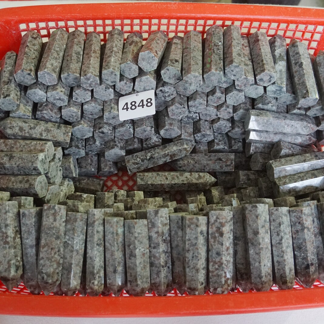 2KG 4.4LB 24Pcs Yooperlite Fire Stone Crystal Tower Point Flashing Flame Under Ultraviolet Healing