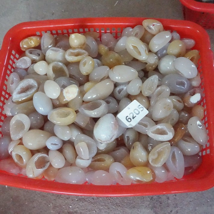 54Pcs 2KG 4.4LB Natural Agate Carnelian Quartz Crystal Geode Egg Carved Healing Wholesales Lots