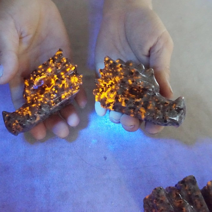 20Pcs 3.2KG 7LB Yooperlite Fire Stone Crystal Dragon Flashing Flame Under Ultraviolet Wholesales