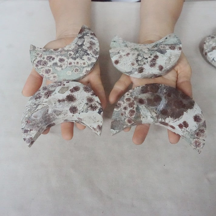 20Pcs  3.3KG Natural Phantom Ghost Green Jasper Crystal moon Carved Polished Healing