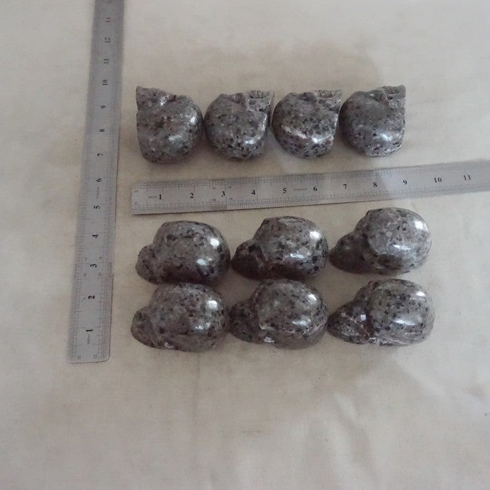 20Pcs 10LB 4.5KG Yooperlite Fire Stone Crystal Skull Flashing Flame Under Ultraviolet Wholesales