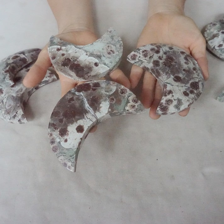 20Pcs  3.3KG Natural Phantom Ghost Green Jasper Crystal moon Carved Polished Healing