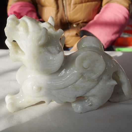 4LB 7" Natural Serpentine Jade Xiuyu Crystal Brave Troops Dragon Divine Beast Piqiu