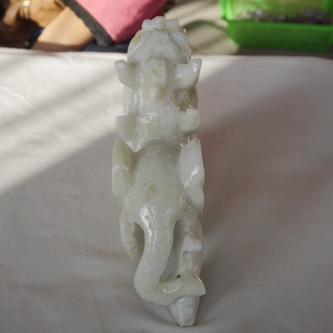 4LB 7" Natural Serpentine Jade Xiuyu Crystal Brave Troops Dragon Divine Beast Piqiu