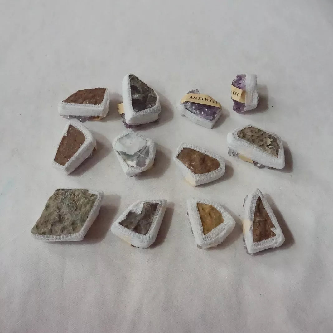 5 Boxes,60Pcs Raw Natural Purple Amethyst Quartz Crystal Cluster Points Brazil.Wholesales Lot.