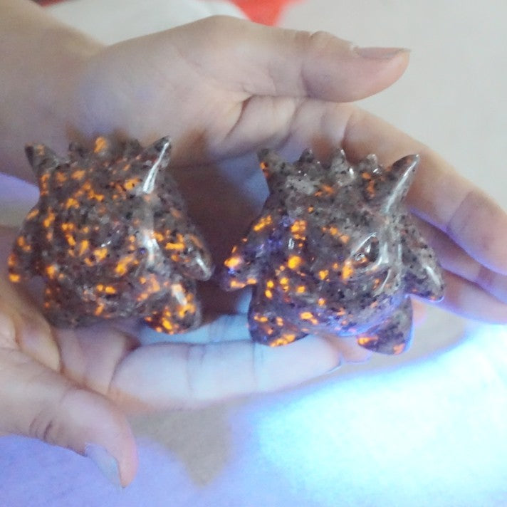 20Pcs 3.4kg 7.4LB Yooperlite Fire Stone Crystal Gengar Flashing Flame Under Ultraviolet Wholesales Lot