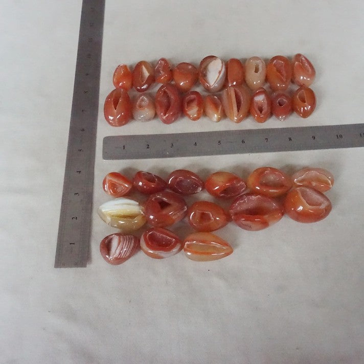 60Pcs 2KG 4.4LB Natural Red Carnelian Agate Crystal Geode Egg Carved Palm Gem Stone Healing