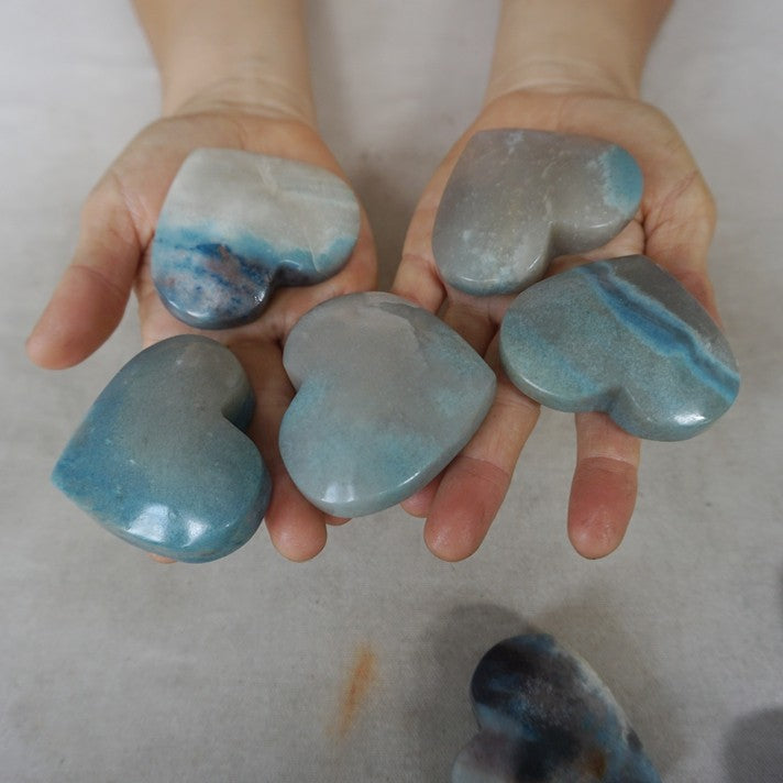 20Pcs 2Kg 4.4LB Natural Rare Trolleite Stone Crystal Heart Mineral Halsjober Carving Wholesales Lot Blue Rock