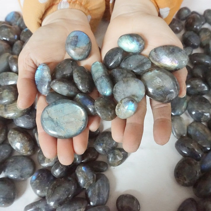 5Kg 11LB 250Pcs Natural Rainbow Labradorite Quartz Crystal Palm Tumbled Healing