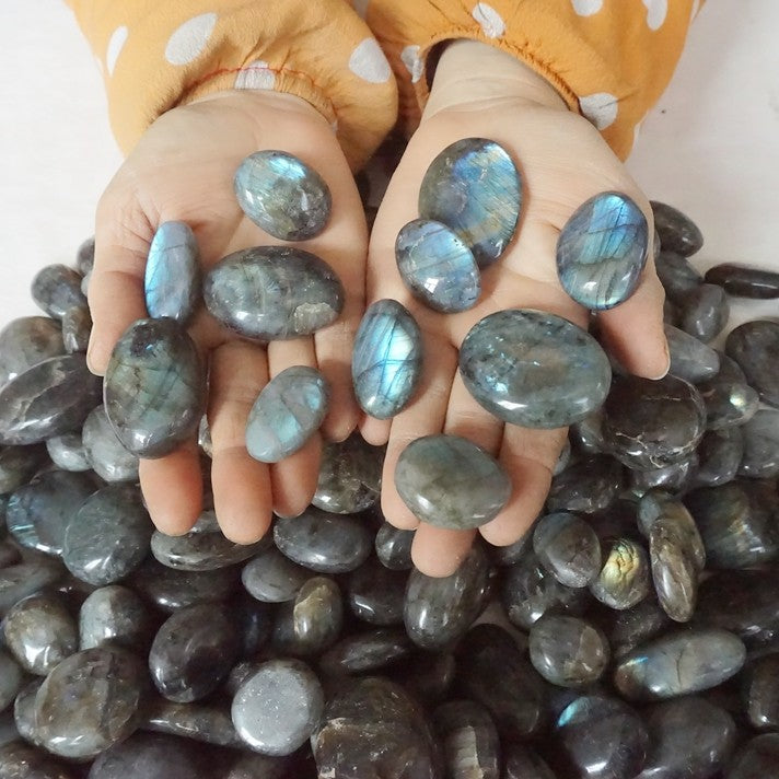 5Kg 11LB 250Pcs Natural Rainbow Labradorite Quartz Crystal Palm Tumbled Healing