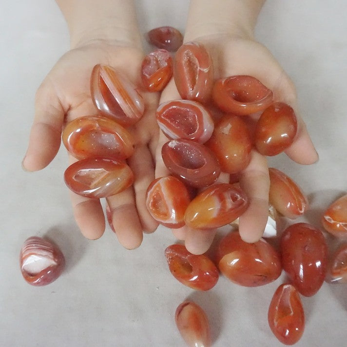 60Pcs 2KG 4.4LB Natural Red Carnelian Agate Crystal Geode Egg Carved Palm Gem Stone Healing