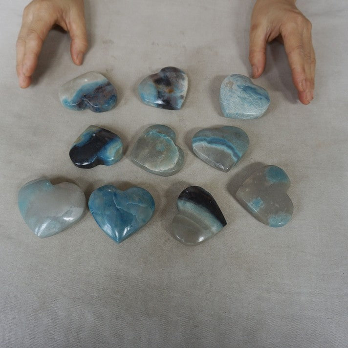20Pcs 2Kg 4.4LB Natural Rare Trolleite Stone Crystal Heart Mineral Halsjober Carving Wholesales Lot Blue Rock