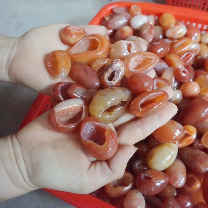 60Pcs 2KG 4.4LB Natural Red Carnelian Agate Crystal Geode Egg Carved Palm Gem Stone Healing