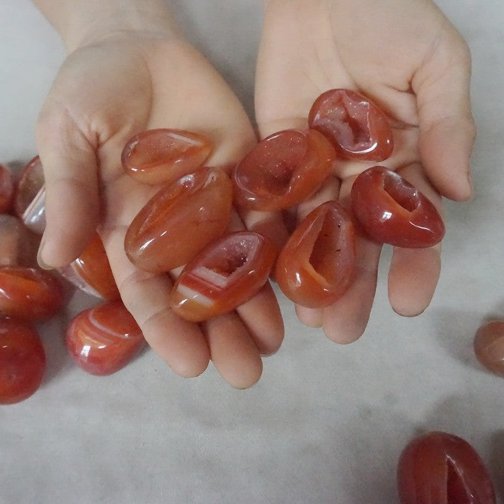 60Pcs 2KG 4.4LB Natural Red Carnelian Agate Crystal Geode Egg Carved Palm Gem Stone Healing