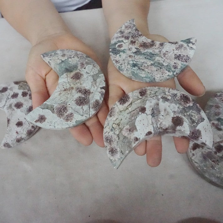 20Pcs  3.3KG Natural Phantom Ghost Green Jasper Crystal moon Carved Polished Healing