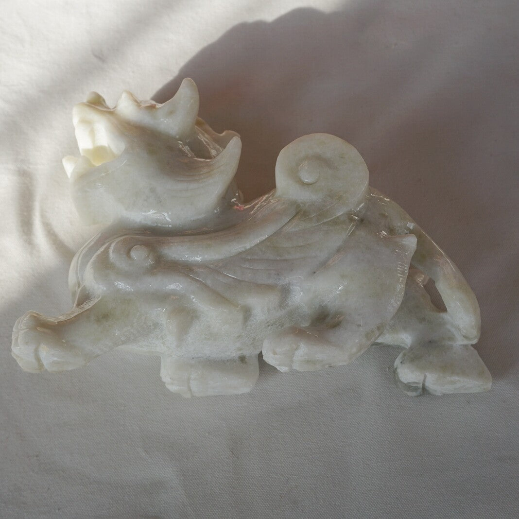 4LB 7" Natural Serpentine Jade Xiuyu Crystal Brave Troops Dragon Divine Beast Piqiu