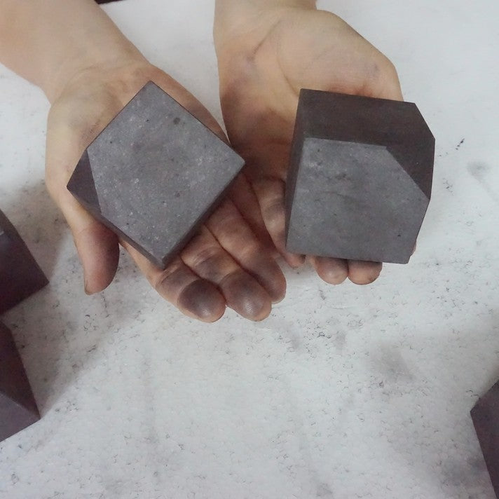10Pcs 4.5LB Natural Shungite Protect Radiation Crystal Square Heptahedron Healing 5cm