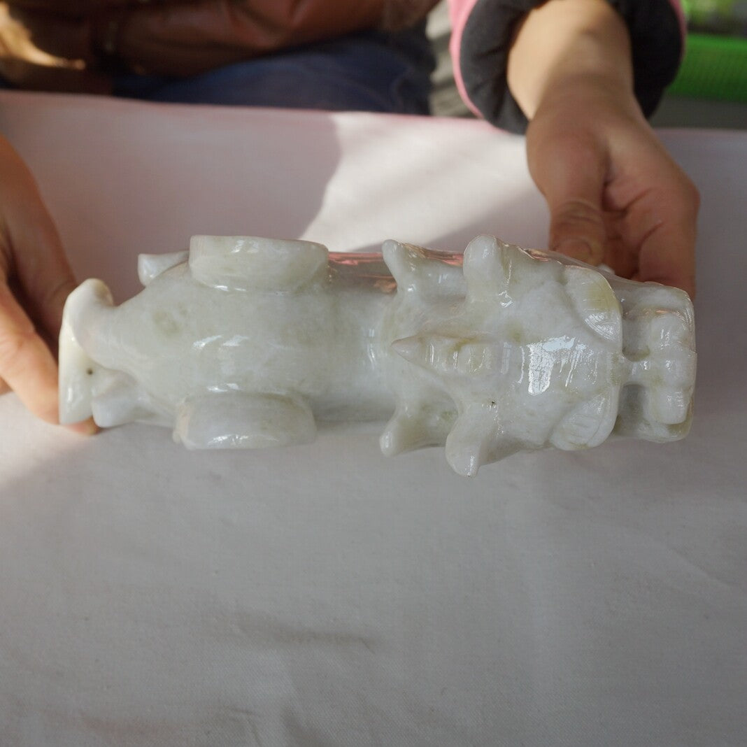 4LB 7" Natural Serpentine Jade Xiuyu Crystal Brave Troops Dragon Divine Beast Piqiu