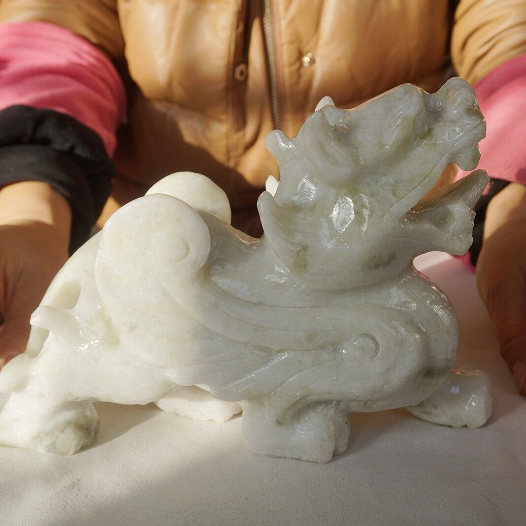 4LB 7" Natural Serpentine Jade Xiuyu Crystal Brave Troops Dragon Divine Beast Piqiu