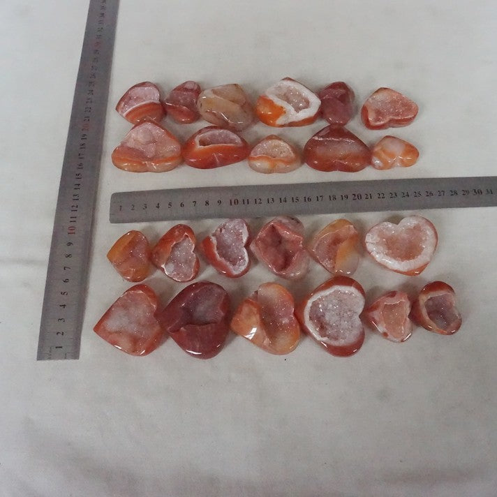45Pcs 2kg 4.4LB Natural Red Carnelian Agate Crystal Geode Heart Carved Palm Stone Healing