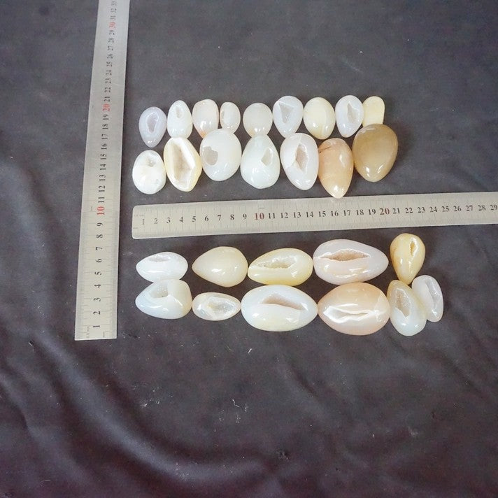 54Pcs 2KG 4.4LB Natural Agate Carnelian Quartz Crystal Geode Egg Carved Healing   Wholesales Lots