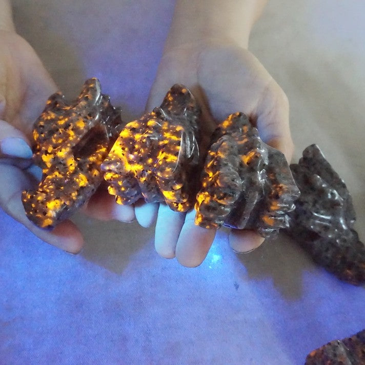 20Pcs 3.2KG 7LB Yooperlite Fire Stone Crystal Dragon Flashing Flame Under Ultraviolet Wholesales