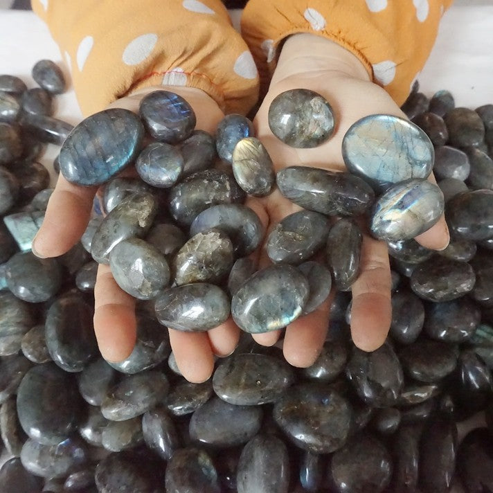 5Kg 11LB 250Pcs Natural Rainbow Labradorite Quartz Crystal Palm Tumbled Healing