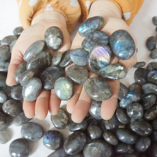 5Kg 11LB 250Pcs Natural Rainbow Labradorite Quartz Crystal Palm Tumbled Healing