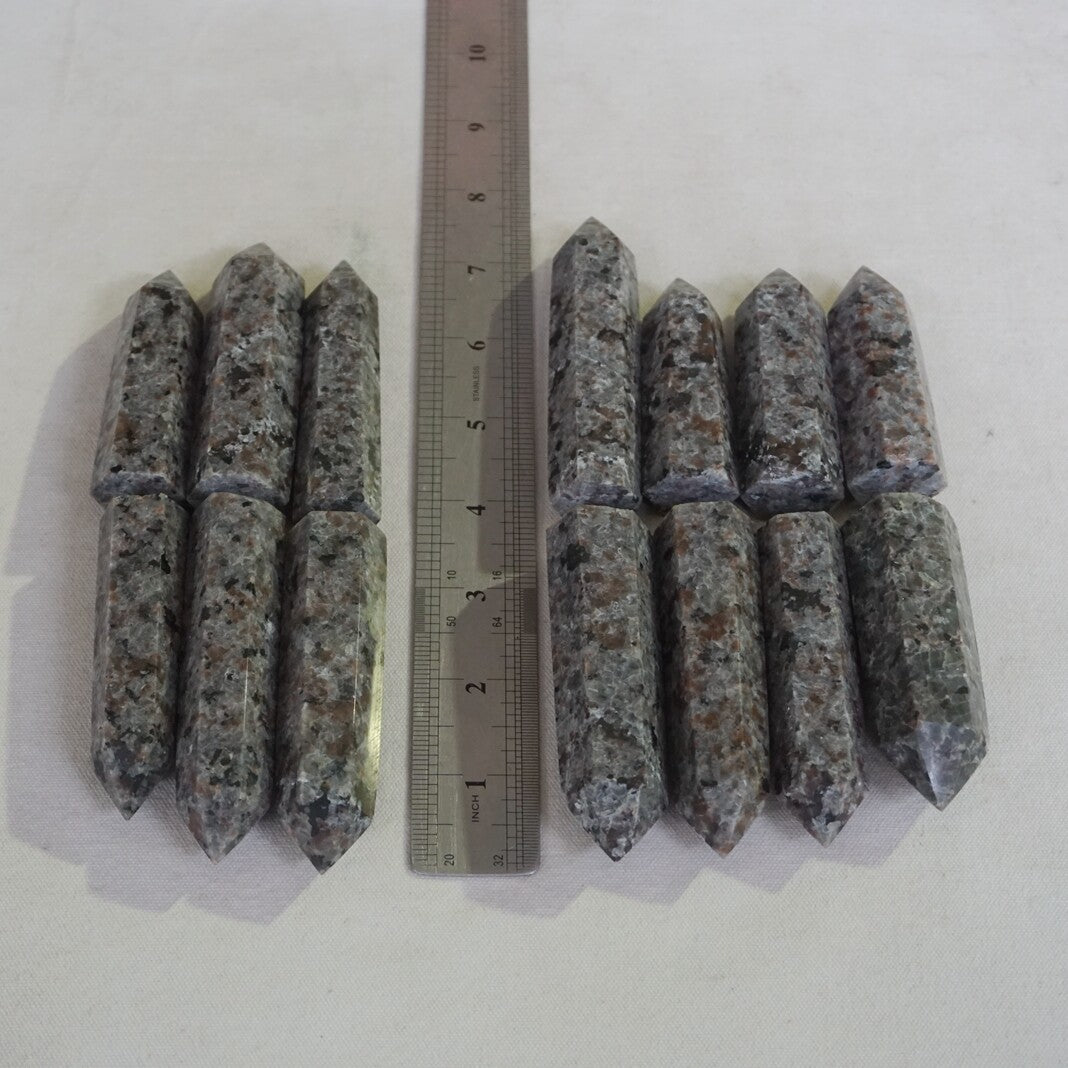 2KG 4.4LB 24Pcs Yooperlite Fire Stone Crystal Tower Point Flashing Flame Under Ultraviolet Healing