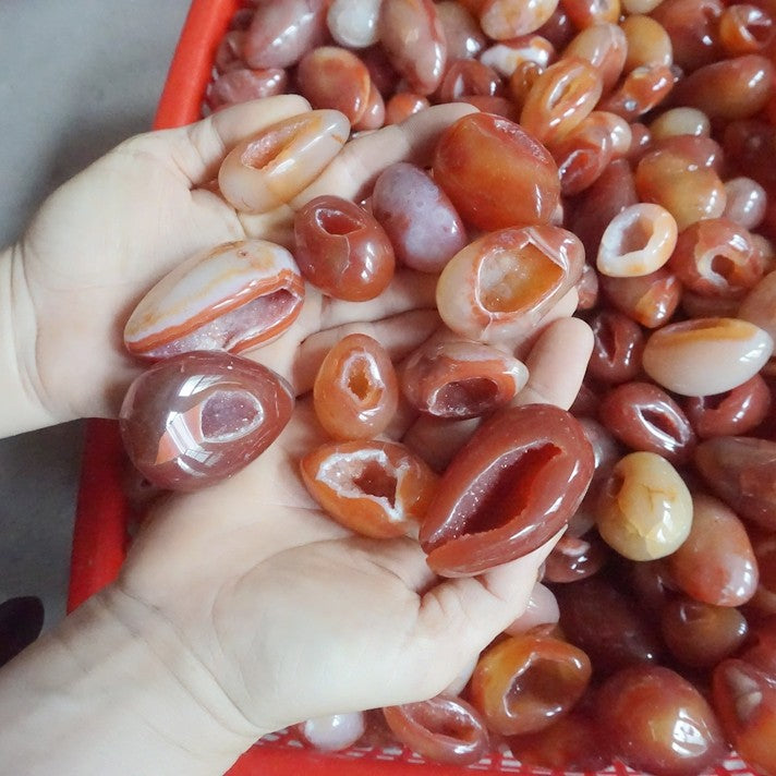 60Pcs 2KG 4.4LB Natural Red Carnelian Agate Crystal Geode Egg Carved Palm Gem Stone Healing