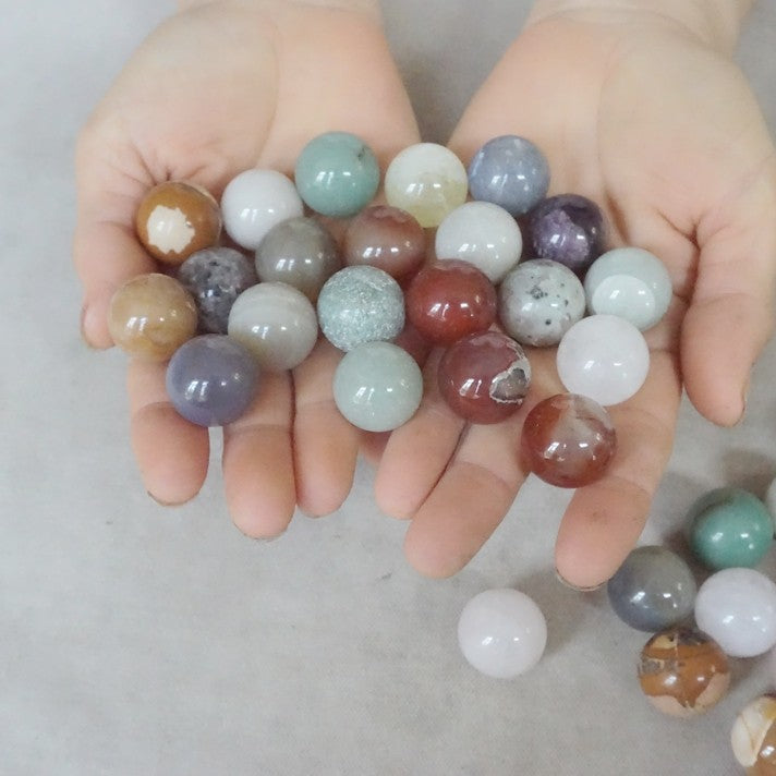 440Pcs 5KG 11LB Natural Quartz Crystal Jasper Sphere Ball Diverse Stone Healing 20mm