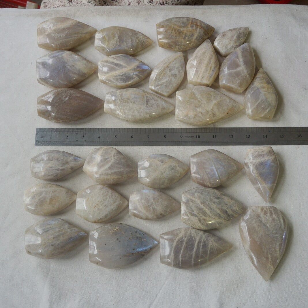 26Pcs Natural Blue Rainbow Moonstone Crystal Palm Stone Point Flame Healing