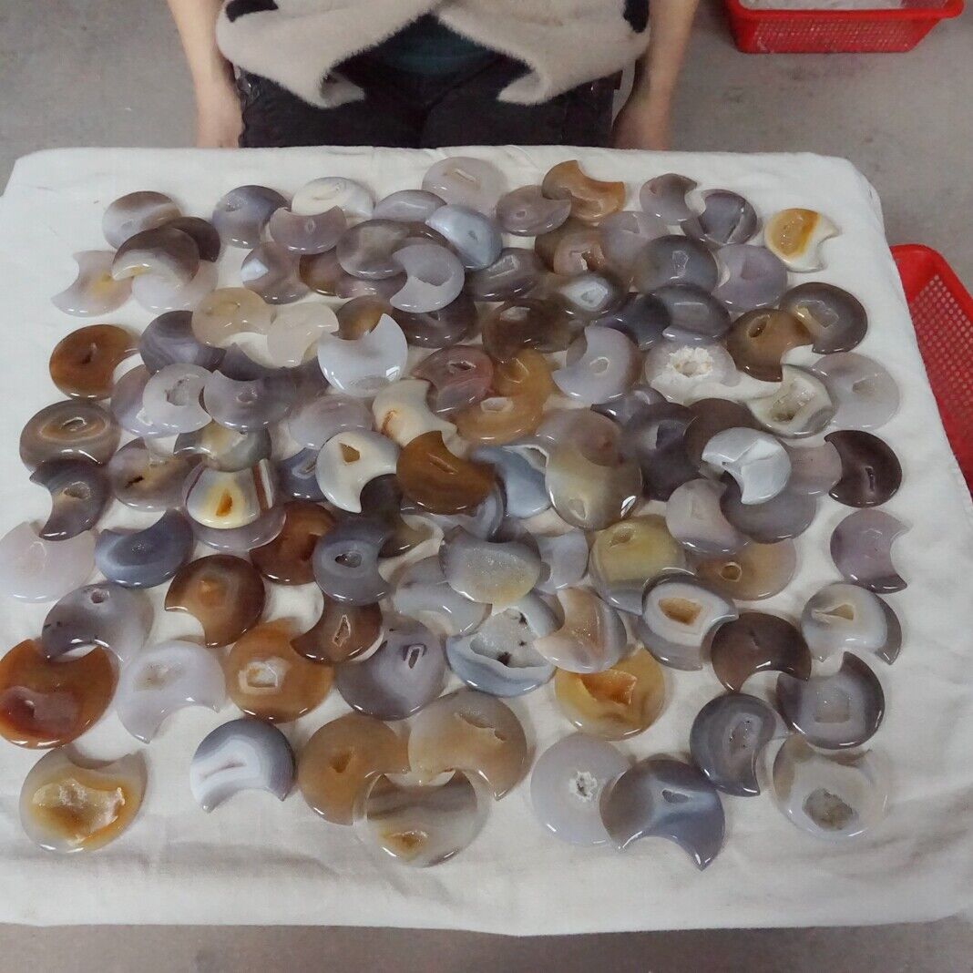 2KG 4.4LB 44Pcs Natural Agate Carnelian Quartz Crystal Geode Moon Carving Healing