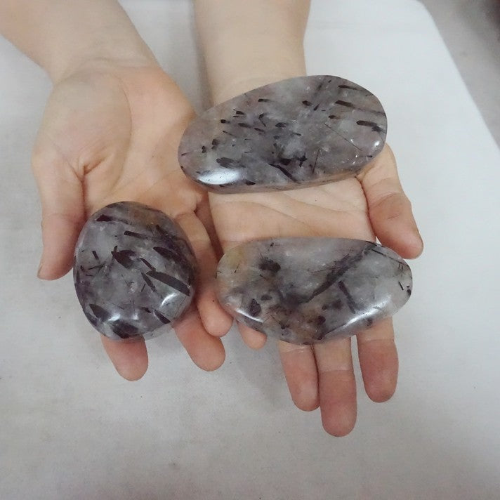 2KG 4.4LB 20Pcs Natural Black Hair Tourmaline Quartz Crystal Palm Stone Healing Wholesales