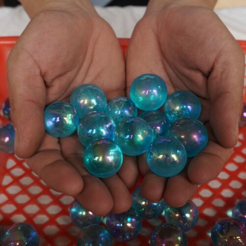 80Pcs 1Kg Rainbow Aqua Aura Quartz Crystal Sphere Ball Titanium Coating Pendants