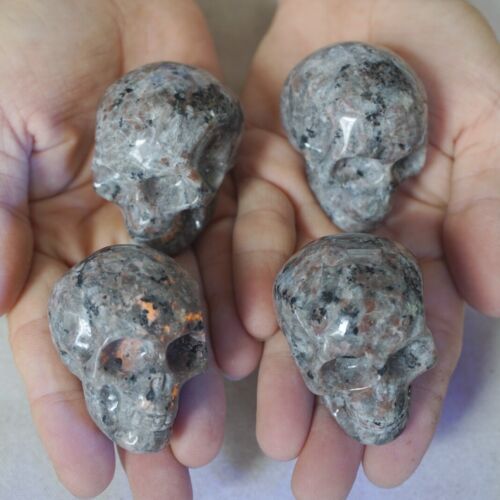 3.6LB 20Pcs Small Yooperlite Fire Stone Crystal Skull Flashing Flame Under UV 5cm