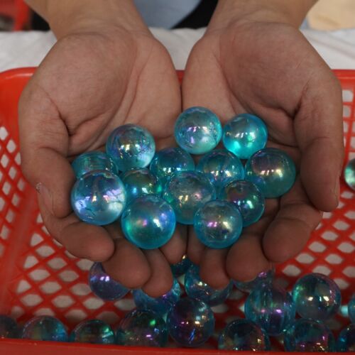 80Pcs 1Kg Rainbow Aqua Aura Quartz Crystal Sphere Ball Titanium Coating Pendants