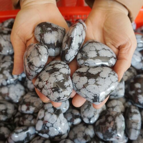 2KG 4.4LB 28Pcs Natural Snowflake Obsidian Quartz Crystal Heart Carved Healing Bulk