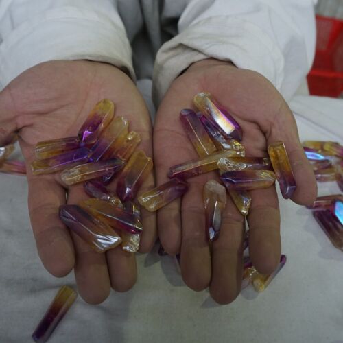 200Pcs 4LB 1.8kg Rainbow Aqua Aura Quartz Crystal Points Bulk Titanium Coating,No hole