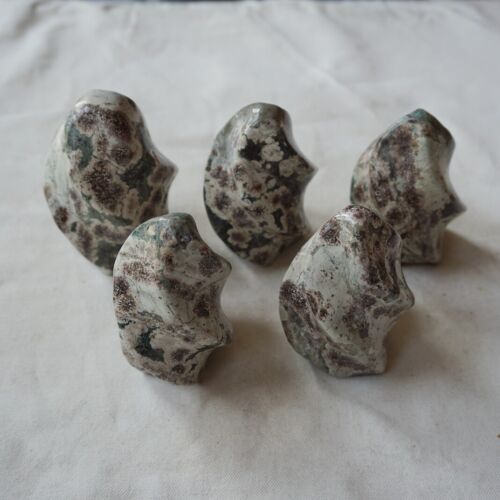 2.2KG 4.9LB 10Pcs Natural Green Sakura Jasper Crystal Flame Point Carved Healing