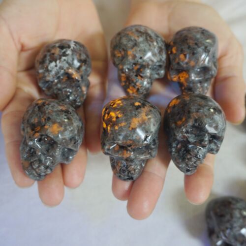 2.4LB 20Pcs Small Yooperlite Fire Stone Crystal Skull Flashing Flame Under UV