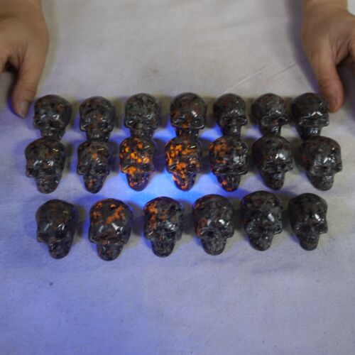 2.4LB 20Pcs Small Yooperlite Fire Stone Crystal Skull Flashing Flame Under UV