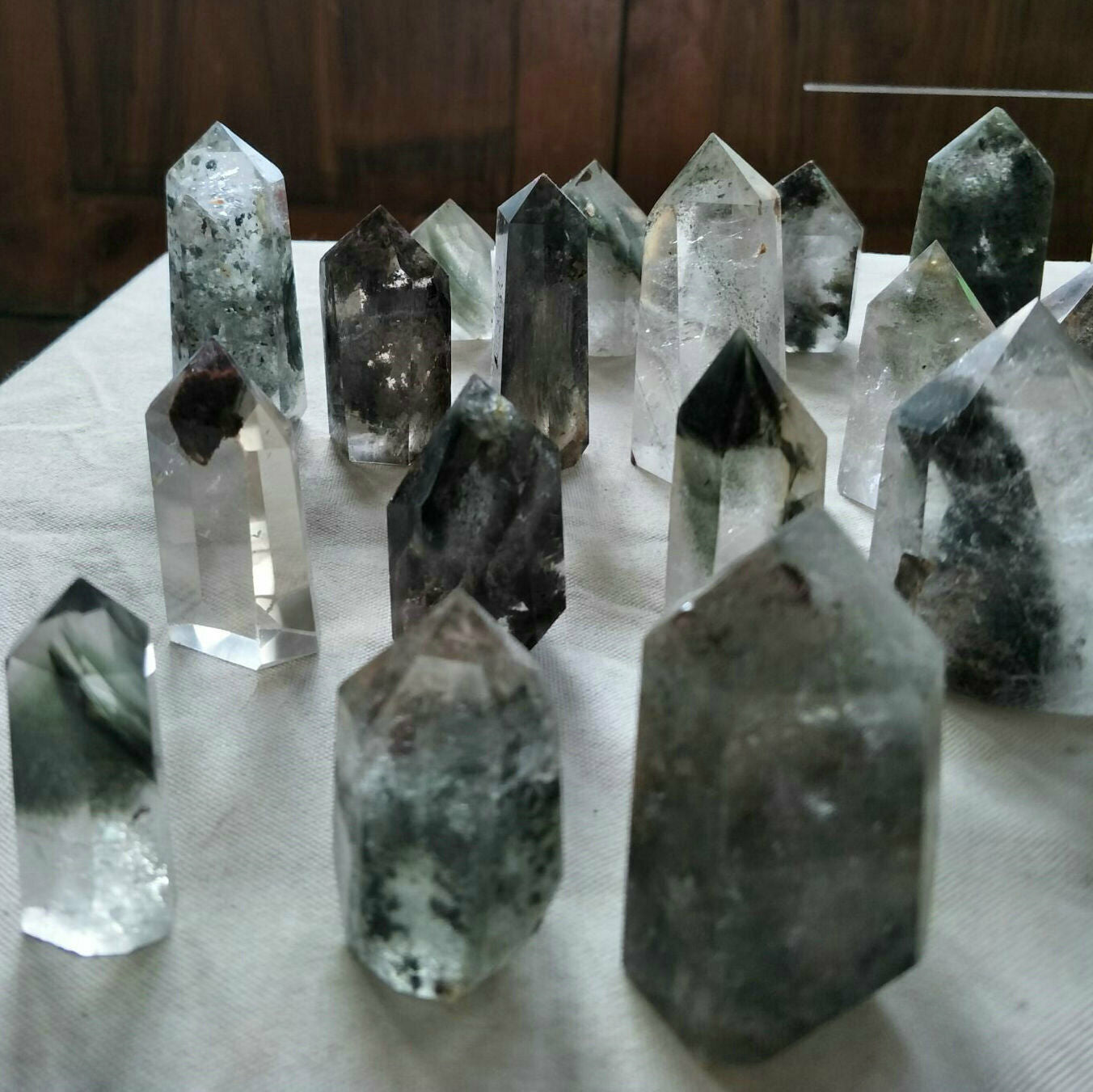 2KG 4.4LB 30Pieces Natural Phantom Ghost Clear Quartz Crystal Points Tower Healing