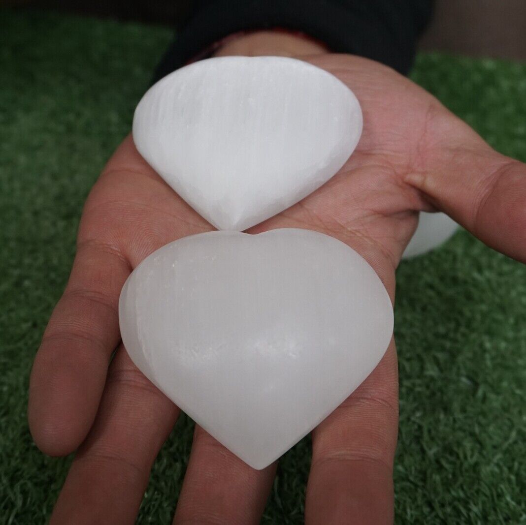 2kg 18 Pieces Pieces Natural Selenite Crystal Psychic Powerful Energy Heart Palm Stones