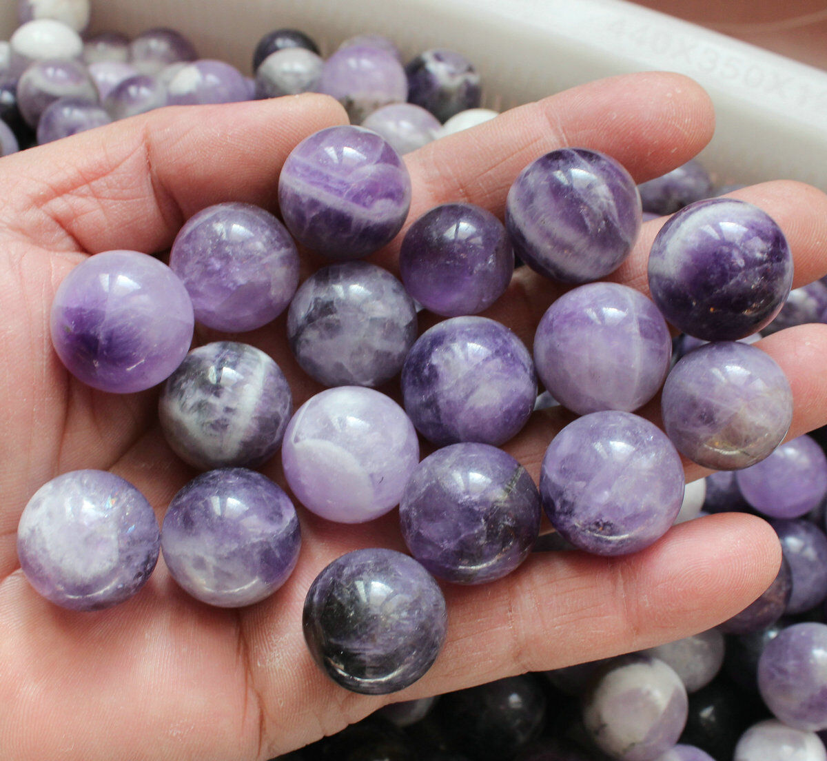 100 Pieces 2cm Natural Chevron Amethyst Quartz Crystal Spheres Balls Healing Urugua