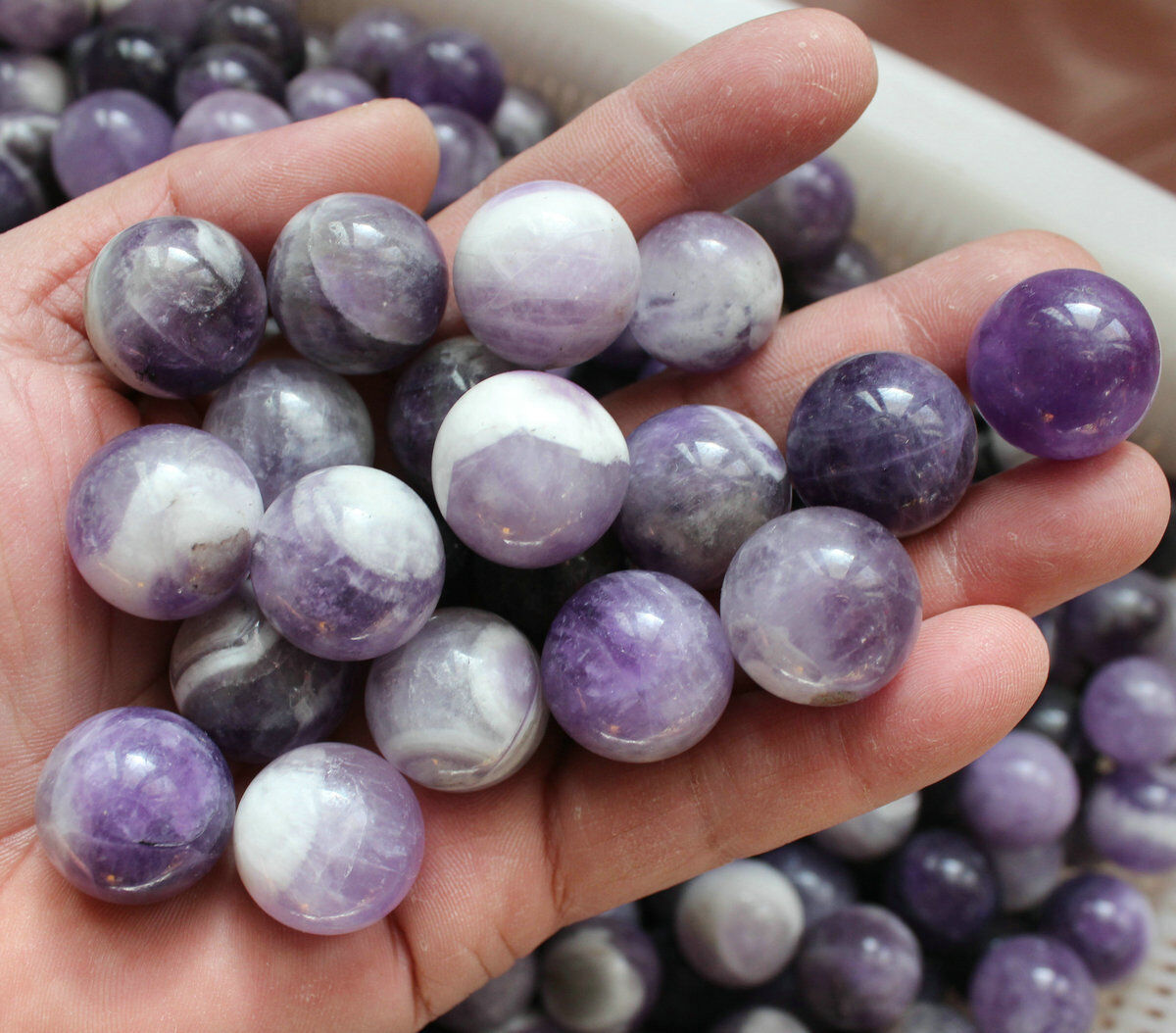 100 Pieces 2cm Natural Chevron Amethyst Quartz Crystal Spheres Balls Healing Urugua